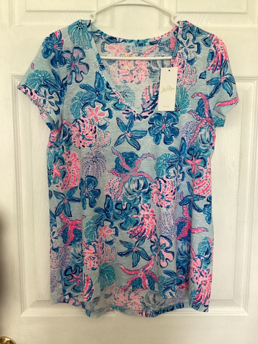 Lilly Pulitzer Etta V-Neck Tee Shirt Top Bahamas Beachcomber Size Small NWT